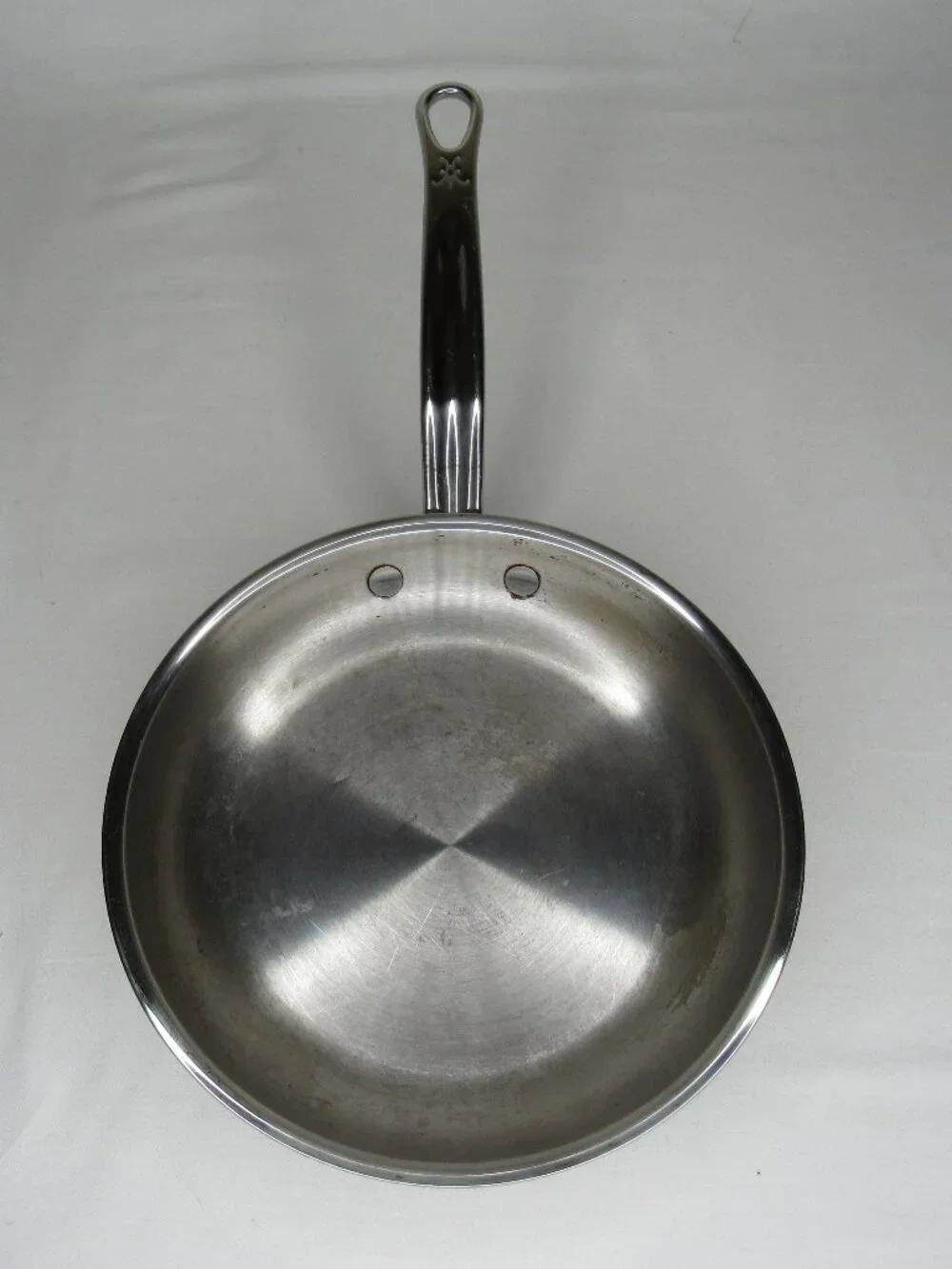 Hestan 8.5